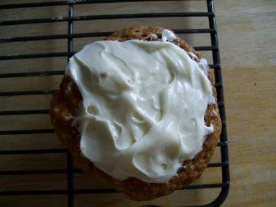 carrot cupcake with cream cheese icing