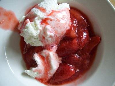 strawberry & ice cream strawberry & ice cream