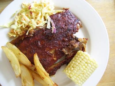 spare ribs, fries & coleslaw spare ribs, fries & coleslaw
