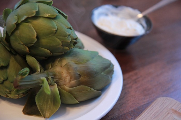artichokes with dipping sauce