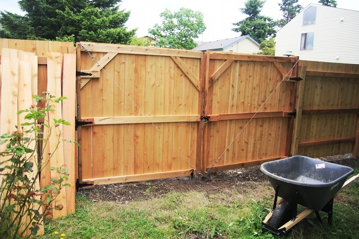 Woodwork projects for kids, Building A Double Gate For A Wood Fence