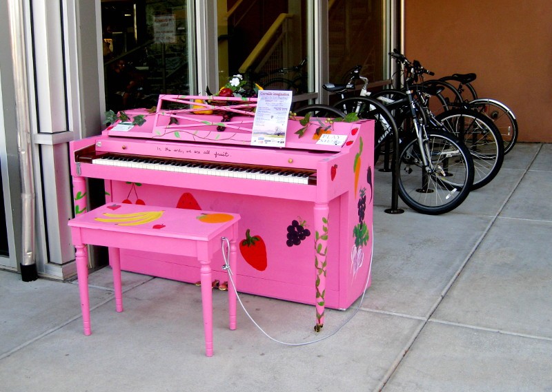 pink piano