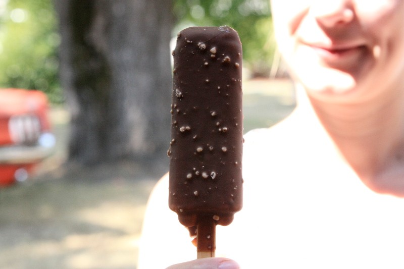 ice cream bar