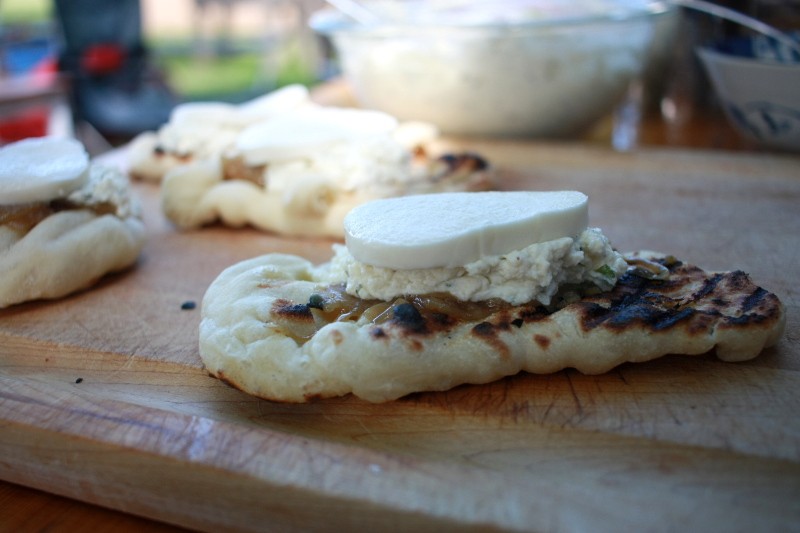 grilled white pizza