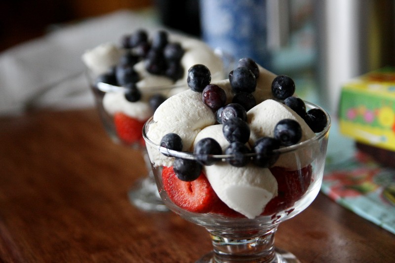cream & berries